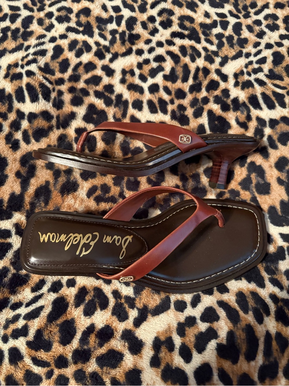 Sam Edelman Dollie Burnt Burgundy Brown Leather Thong Kitten Heel Mules size 7